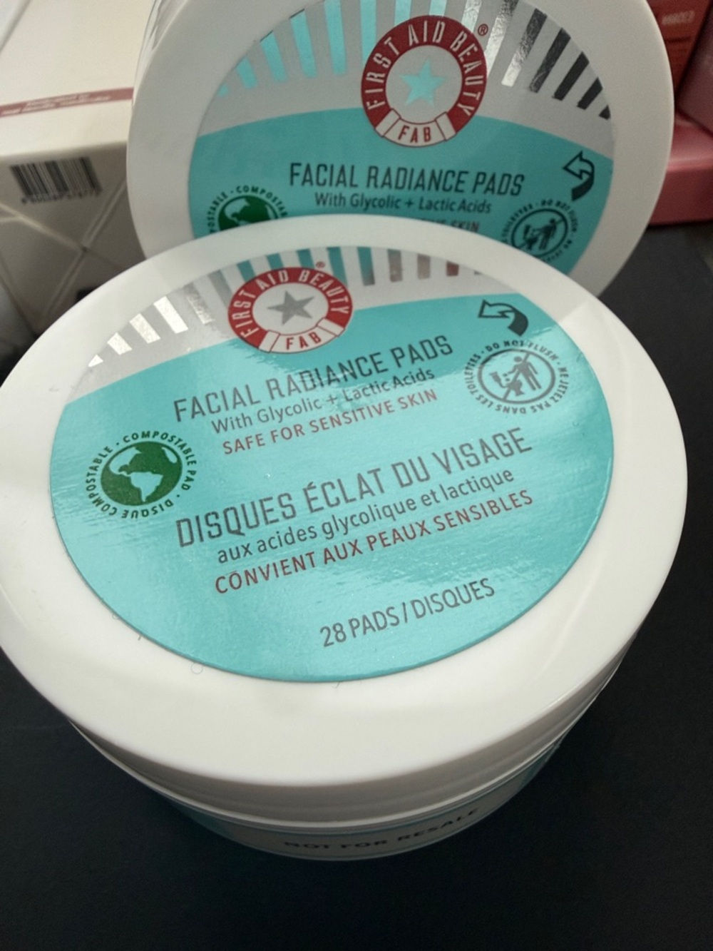 *NEW*28pads*First Aid Beauty* Radiance Pads with Glycolic + Lactic Acids